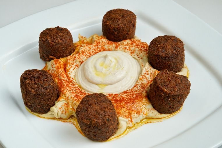 Platter Of Hummus Falafel